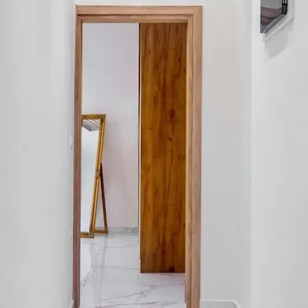 Koukaki Apartment- Near Acropolis-athlete's Choice Apartment Athens